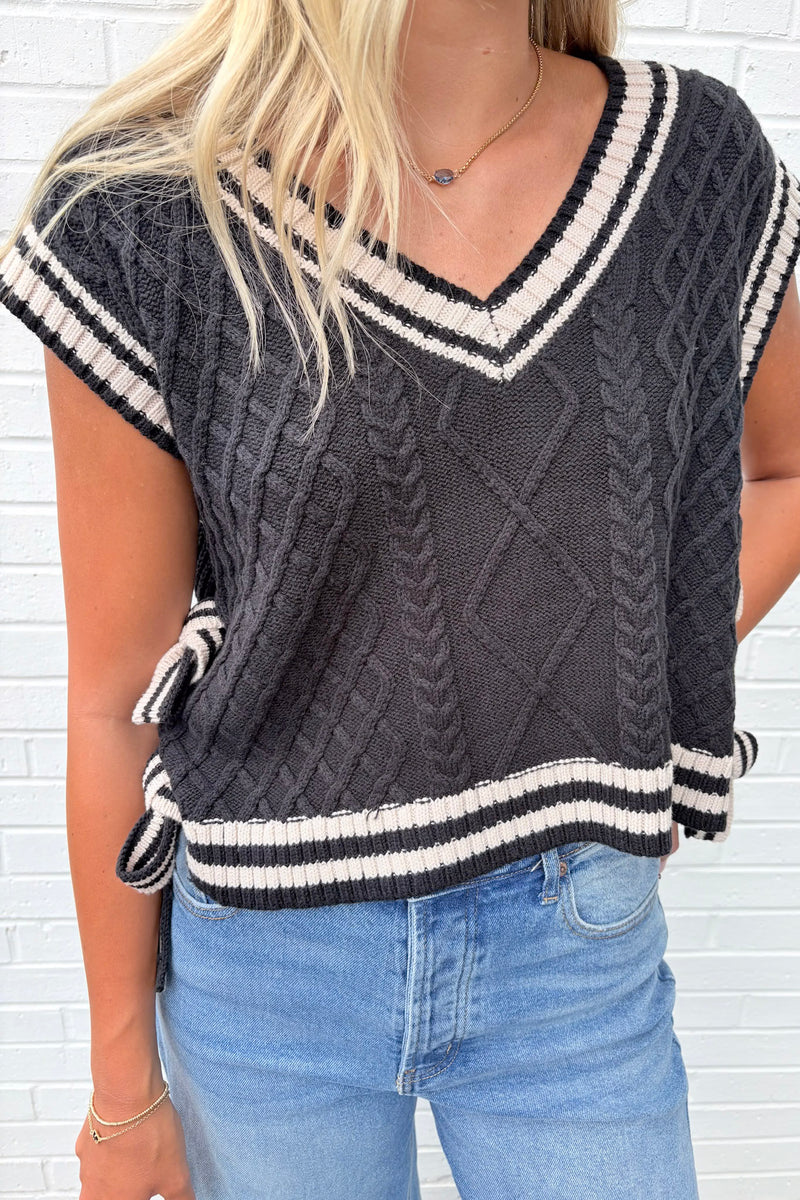 Contrast Club Sweater Bow Vest