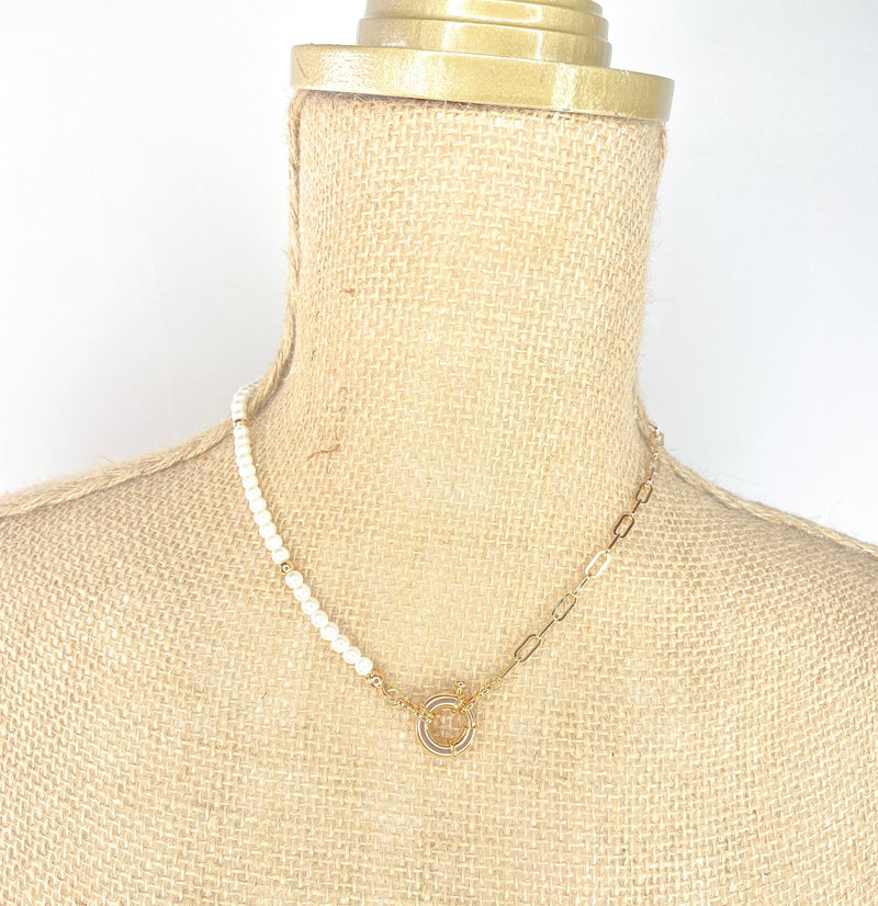 Graceful Pearl and Link Necklace